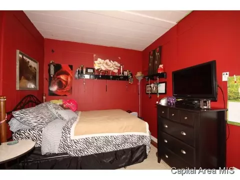 111 E Sycamore, Thayer, IL 62689 photo 9