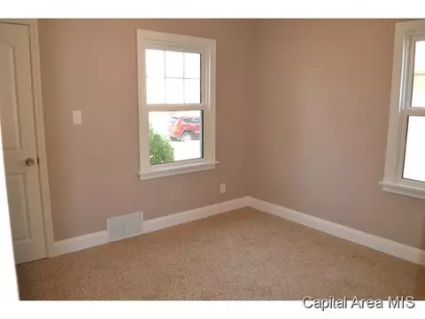 2028 Marland, Springfield, IL 62702 photo 14