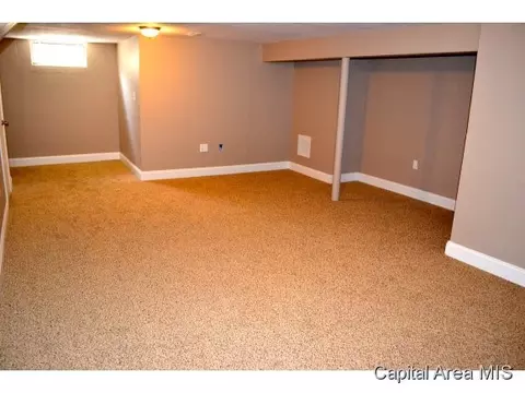 2028 Marland, Springfield, IL 62702 photo 12
