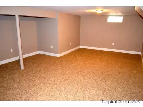 2028 Marland, Springfield, IL 62702 photo 11