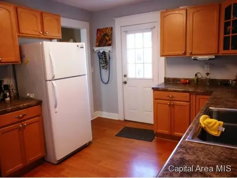 1609 W Governor, Springfield, IL 62704 photo 3
