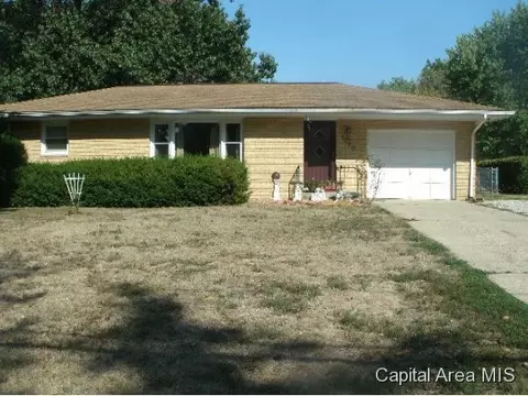 1020 N 03rd St, Riverton, IL 62561 photo 1