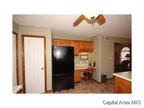 1409 E Hoechester, Springfield, IL 62712 photo 7