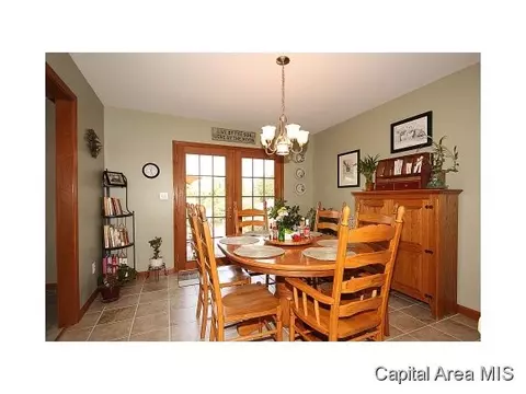 1409 E Hoechester, Springfield, IL 62712 photo 5