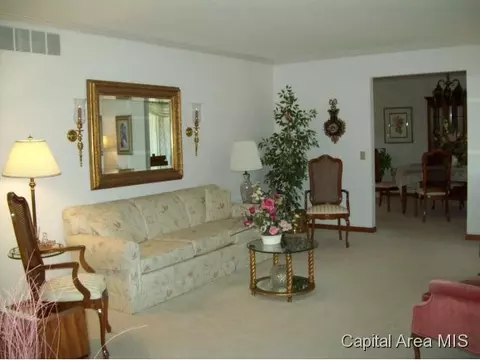 63 Brighton, Springfield, IL 62702 photo 8