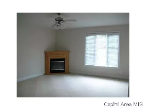 1901 Appleton, Springfield, IL 62711 photo 7