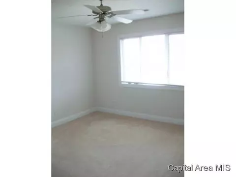 1901 Appleton, Springfield, IL 62711 photo 9