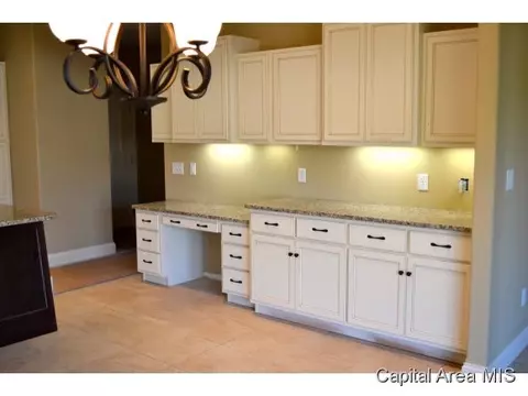 1805 West Rd, Springfield, IL 62711 photo 2