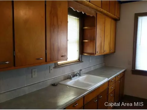 616 Garfield, Springfield, IL 62702 photo 5