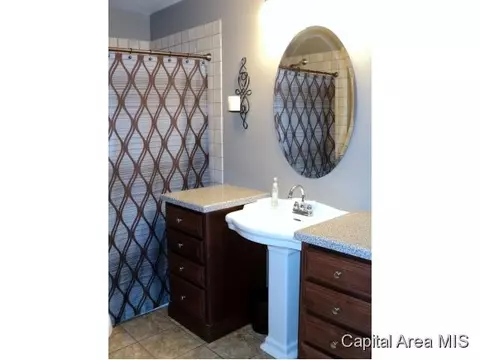 151 Olive, Virden, IL 62690 photo 20