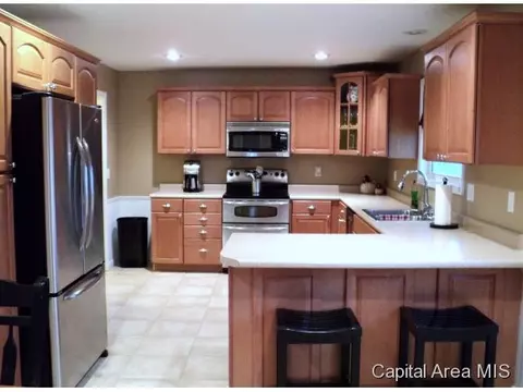 151 Olive, Virden, IL 62690 photo 4