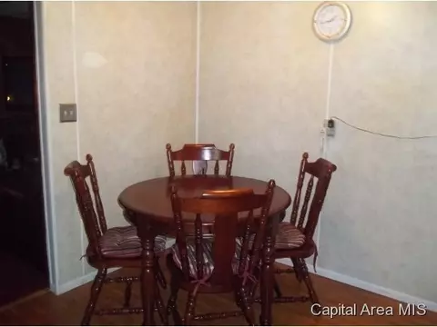1832 Watch, Springfield, IL 62702 photo 4