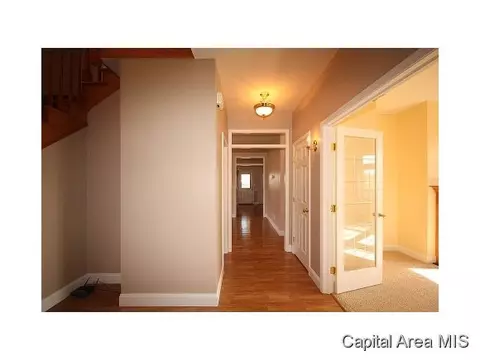 1521 E Barber, Sherman, IL 62684 photo 7