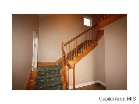 1521 E Barber, Sherman, IL 62684 photo 9