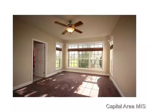 1521 E Barber, Sherman, IL 62684 photo 16