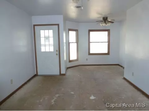 2 Bridgeview, Beardstown, IL 62618 photo 4