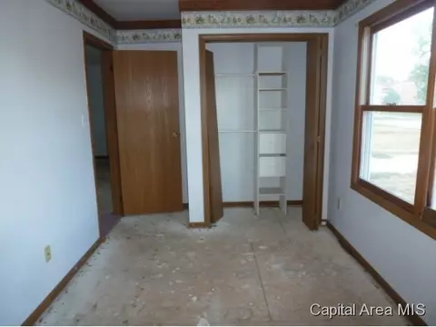 2 Bridgeview, Beardstown, IL 62618 photo 9
