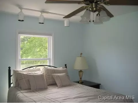 17 Hawthorne Ln, Springfield, IL 62712 photo 16