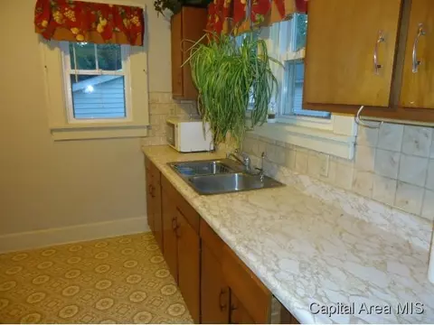 2412 S 10th, Springfield, IL 62703 photo 7