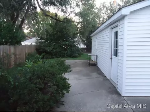 2412 S 10th, Springfield, IL 62703 photo 4