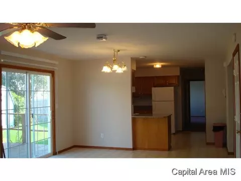 2701 Carl Pr, Springfield, IL 62703 photo 3