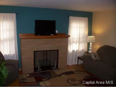 2141 N 6th St, Springfield, IL 62702 photo 2