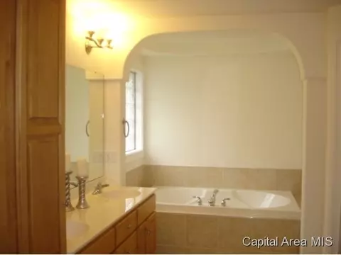2717 Dickens, Springfield, IL 62711 photo 6