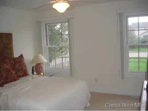2717 Dickens, Springfield, IL 62711 photo 9