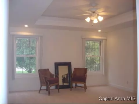 2717 Dickens, Springfield, IL 62711 photo 5