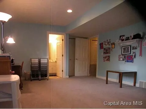 2826 Cronin, Springfield, IL 62711 photo 16