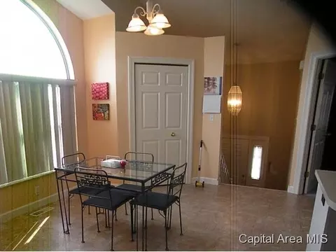 2826 Cronin, Springfield, IL 62711 photo 4