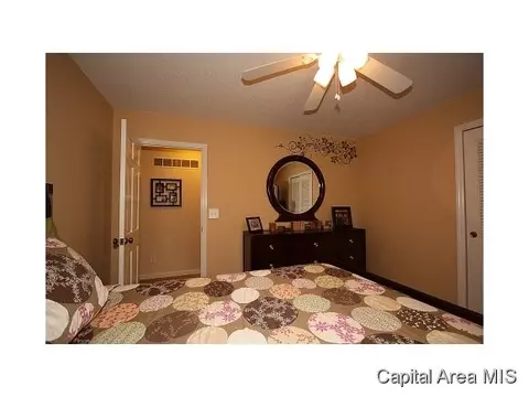 14 Bellerive Rd, Springfield, IL 62704 photo 5