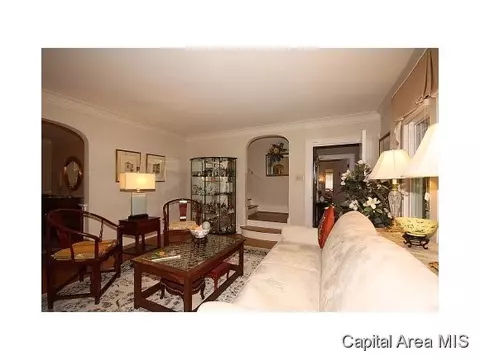 1304 Bates Ave, Springfield, IL 62704 photo 3