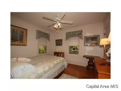 1306 Bates Ave, Springfield, IL 62704 photo 17