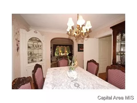 1306 Bates Ave, Springfield, IL 62704 photo 6