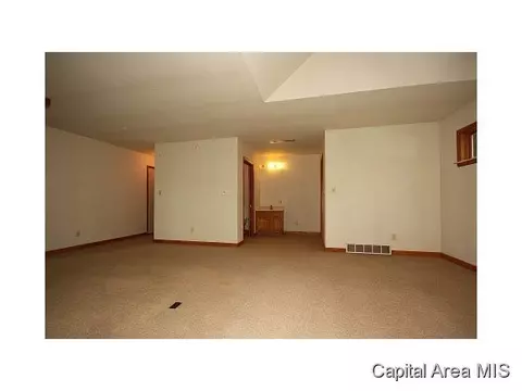 38 Hazel Dell, Springfield, IL 62712 photo 4
