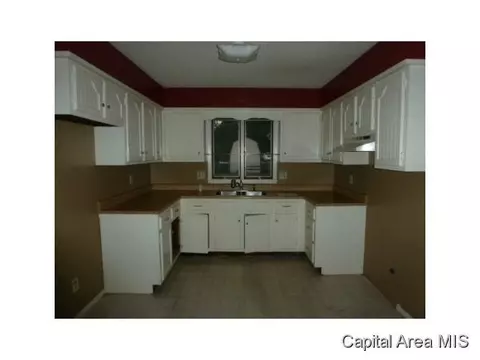 3216 Mars Ave, Springfield, IL 62707 photo 4