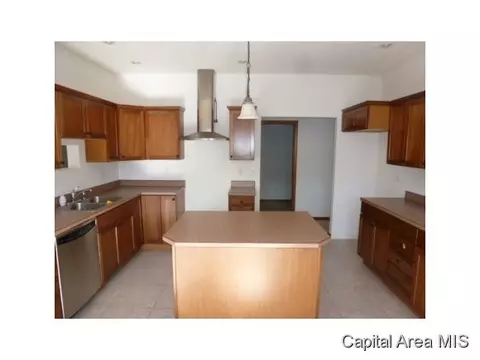 3640 Troon Dr, Springfield, IL 62712 photo 9