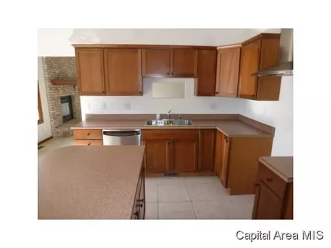 3640 Troon Dr, Springfield, IL 62712 photo 8