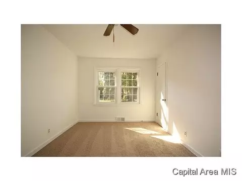 2429 S Walnut, Springfield, IL 62704 photo 8