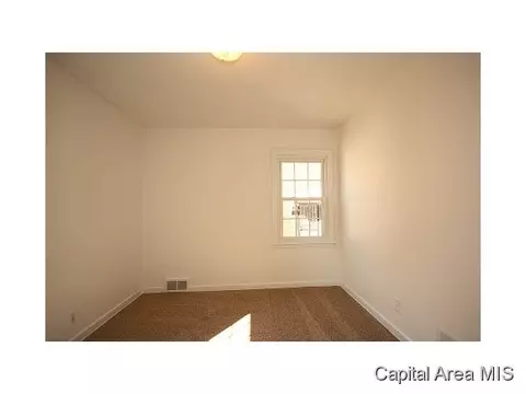 2429 S Walnut, Springfield, IL 62704 photo 9