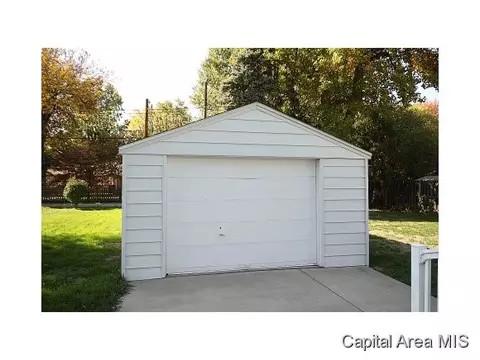 2429 S Walnut, Springfield, IL 62704 photo 16