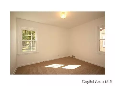 2429 S Walnut, Springfield, IL 62704 photo 11