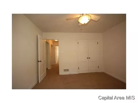 2429 S Walnut, Springfield, IL 62704 photo 12