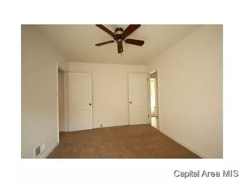 2429 S Walnut, Springfield, IL 62704 photo 7