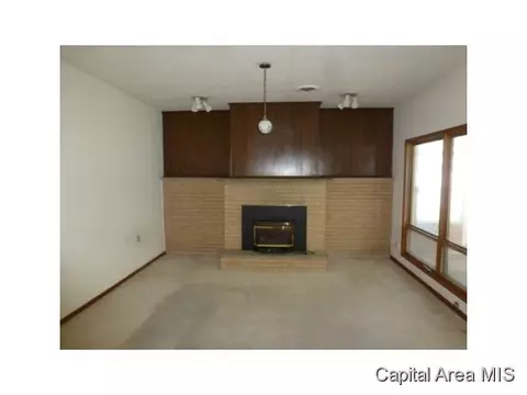 2004 Randall Ct, Springfield, IL 62703 photo 3
