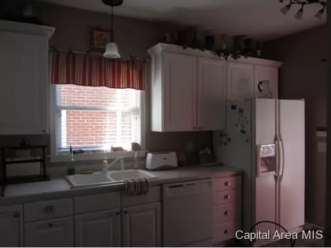 1825 S Walnut, Springfield, IL 62704 photo 9