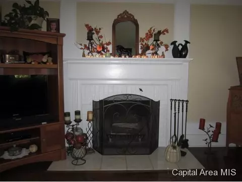 1825 S Walnut, Springfield, IL 62704 photo 3