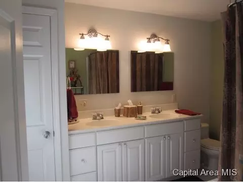 1825 S Walnut, Springfield, IL 62704 photo 14