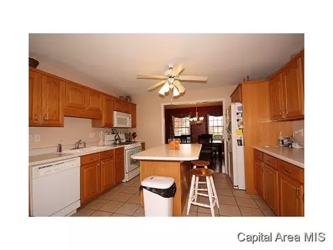 2400 Gander, Springfield, IL 62711 photo 2